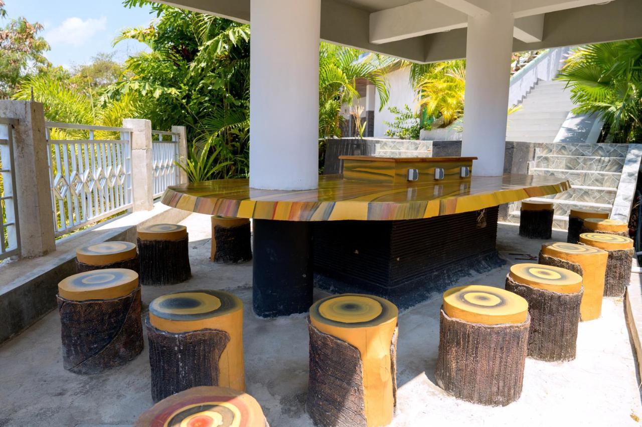 Monte Prundi Hotel Labuan Bajo Exterior foto